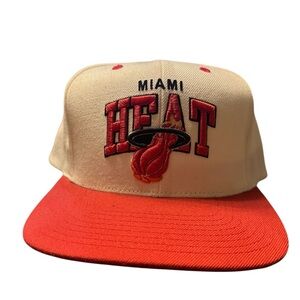 Miami Heat Mitchell & Ness Snapback Hat